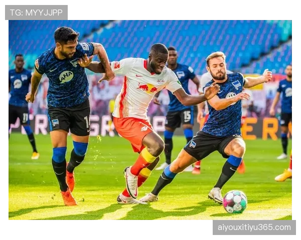 “足球进校园”活动走进柏林,赫塔球员与中小学生进行趣味训练 “足球进校园”活动走进柏林,赫塔球员与中小学生进行趣味训练